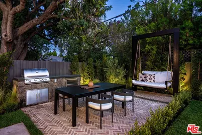 12610 Sarah St, Studio City, CA 91604 - Photo 40