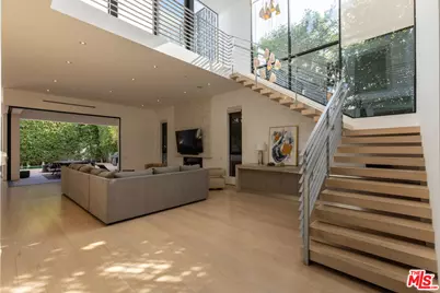 132 N Laurel Ave, Los Angeles, CA 90048 - Photo 6