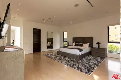 132 N Laurel Ave, Los Angeles, CA 90048 - Photo 26