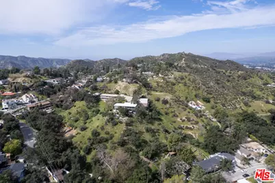 9631 Oak Bend Dr, Tujunga, CA 91042 - Photo 4