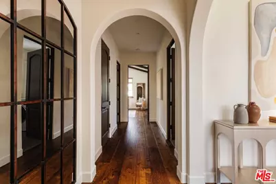 16037 Junaluska Way, Pacific Palisades, CA 90272 - Photo 24