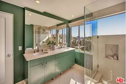 2324 Boone Ave, Venice, CA 90291 - Photo 14