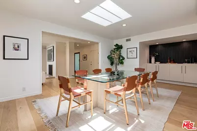 1262 N Norman Pl, Los Angeles, CA 90049 - Photo 12