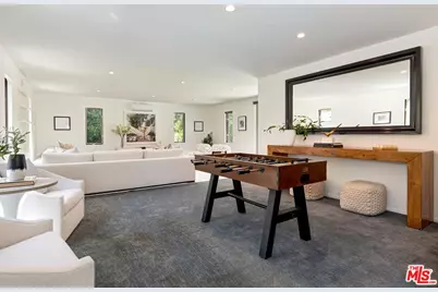 1262 N Norman Pl, Los Angeles, CA 90049 - Photo 26