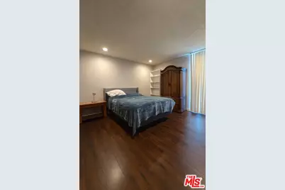 8601 International Ave #210, Canoga Park, CA 91304 - Photo 14