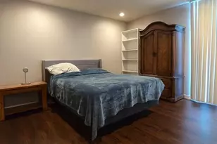 8601 International Ave, Canoga Park, CA 91304 - Photo 14