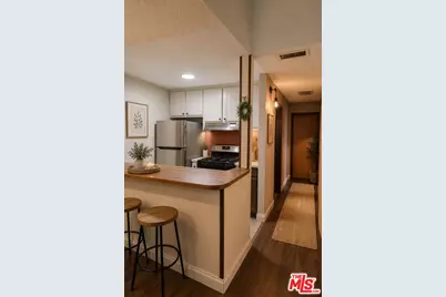 8601 International Ave #210, Canoga Park, CA 91304 - Photo 8