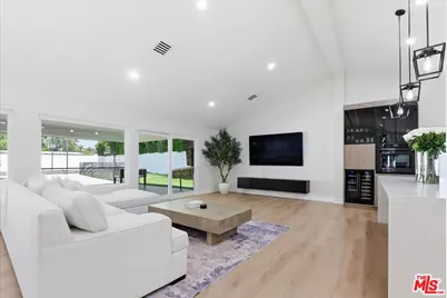 17211 Parthenia St, Northridge, CA 91325 - Photo 26