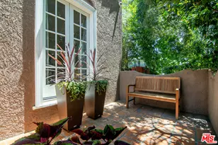 300 N Bronson Ave, Los Angeles, CA 90004 - Photo 6