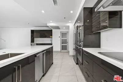 10660 Wilshire Blvd #804, Los Angeles, CA 90024 - Photo 12