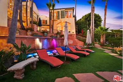 7107 Birdview Ave, Malibu, CA 90265 - Photo 30