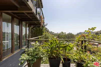 454 Stassi Ln, Santa Monica, CA 90402 - Photo 20