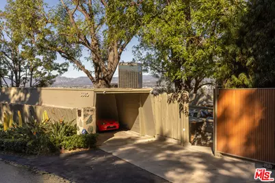 3580 Multiview Dr, Los Angeles, CA 90068 - Photo 2