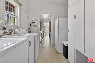 180 S Las Palmas Ave, Los Angeles, CA 90004 - Photo 24