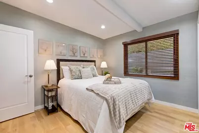 1334 Charmel Pl, Pacific Palisades, CA 90272 - Photo 30
