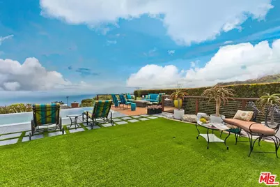 1334 Charmel Pl, Pacific Palisades, CA 90272 - Photo 44