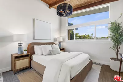 4600 Don Quixote Dr, Los Angeles, CA 90008 - Photo 42