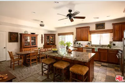 28641 Shenandoah Dr, Lake Arrowhead, CA 92352 - Photo 8