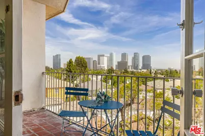1260 S Beverly Glen Blvd #405, Los Angeles, CA 90024 - Photo 8