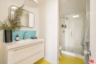 1260 S Beverly Glen Blvd, Los Angeles, CA 90024 - Photo 22