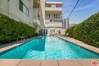 1260 S Beverly Glen Blvd #405, Los Angeles, CA 90024 - Photo 24