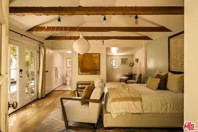 102 N Laurel Ave, Los Angeles, CA 90048 - Photo 20
