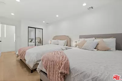 5253 Buffalo Ave, Sherman Oaks, CA 91401 - Photo 22