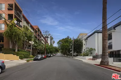 960 Larrabee St #218, West Hollywood, CA 90069 - Photo 22