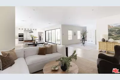 632 S Arden Blvd, Los Angeles, CA 90005 - Photo 16