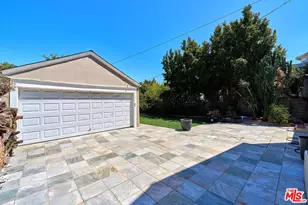 916 S Victoria Ave, Los Angeles, CA 90019 - Photo 36