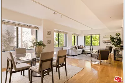 10520 Wilshire Blvd #303, Los Angeles, CA 90024 - Photo 1