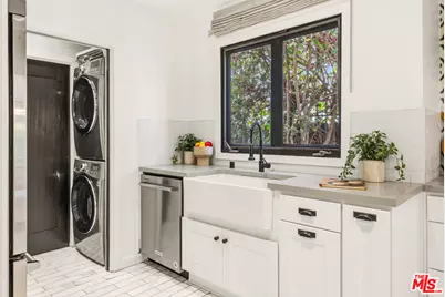 429 N Arden Blvd, Los Angeles, CA 90004 - Photo 12