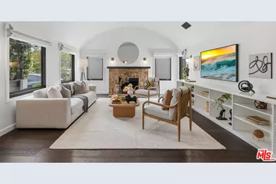 429 N Arden Blvd, Los Angeles, CA 90004 - Photo 2