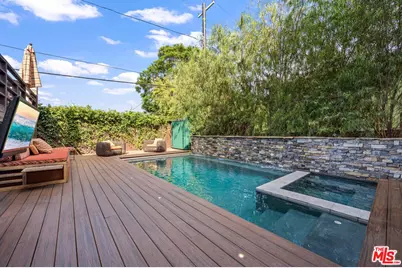 11940 Westminster Ave, Los Angeles, CA 90066 - Photo 10