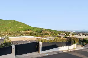 1260 Lachman Ln, Pacific Palisades, CA 90272 - Photo 6
