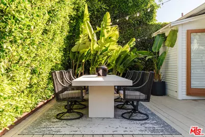 1163 Nelrose Ave, Venice, CA 90291 - Photo 22