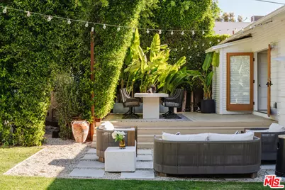 1163 Nelrose Ave, Venice, CA 90291 - Photo 2