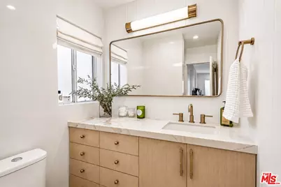 446 San Vicente Blvd #202, Santa Monica, CA 90402 - Photo 12
