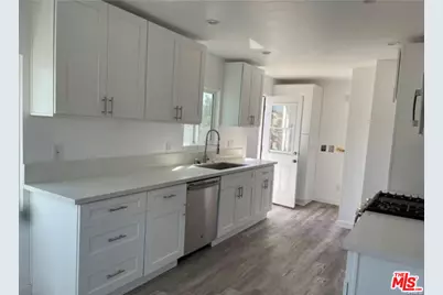328 W Elm St, Compton, CA 90220 - Photo 4