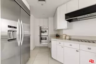 300 N Swall Dr, Beverly Hills, CA 90211 - Photo 20