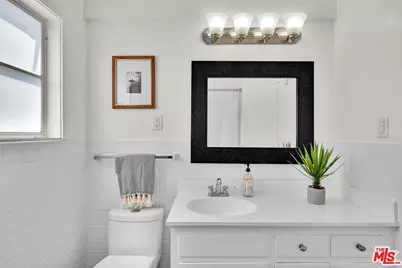 5226 Village Green, Los Angeles, CA 90016 - Photo 26