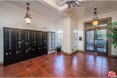 2430 Ocean View Ave, Los Angeles, CA 90057 - Photo 6