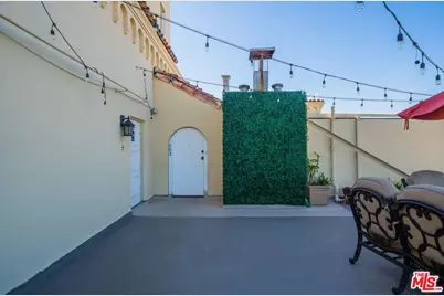 2430 Ocean View Ave, Los Angeles, CA 90057 - Photo 8
