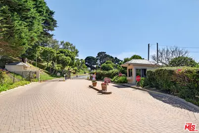 6762 Las Olas Way, Malibu, CA 90265 - Photo 22