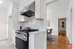 5853 S La Brea Ave, Los Angeles, CA 90056 - Photo 8