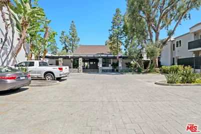 18645 Hatteras St #285, Tarzana, CA 91356 - Photo 16
