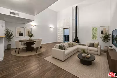 18645 Hatteras St #285, Tarzana, CA 91356 - Photo 2