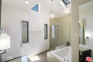 139 S Orange Dr, Los Angeles, CA 90036 - Photo 26