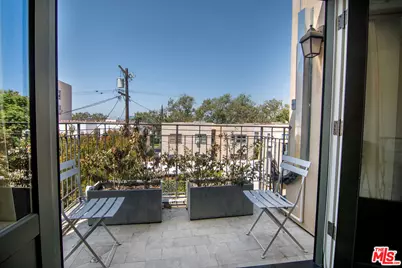 139 S Orange Dr, Los Angeles, CA 90036 - Photo 46