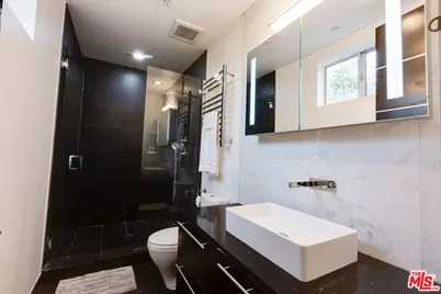 12148 Travis St, Los Angeles, CA 90049 - Photo 18
